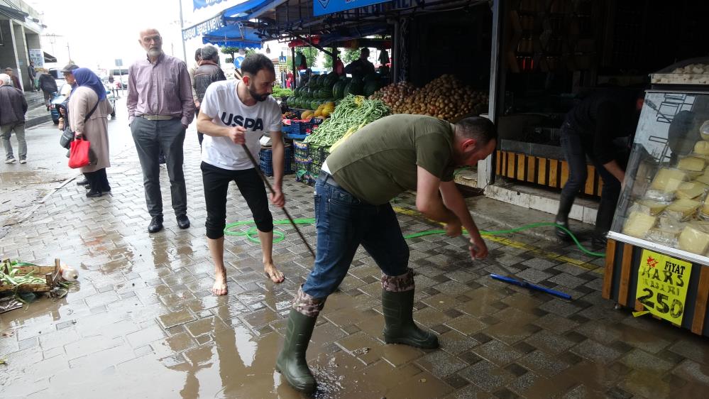 Trabzon'da Sağanak Sele Dönüştü2