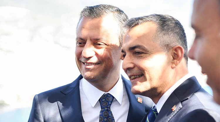 A K Parti Antalya İl Başkanı Çetin Biz Hizmetle, Onlar Rüşvetle Anılıyor 1
