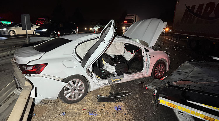 Adana'da 4 Aracın Karıştığı Zincirleme Trafik Kazasında 8 Kişi Yaralandı