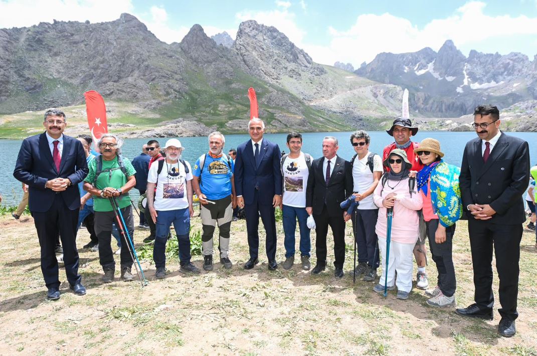 Bakan Ersoy Hakkari2