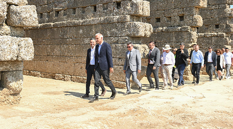 Bakan Ersoy Tanıttı Aspendos’ta 3 Büyük Keşif 1