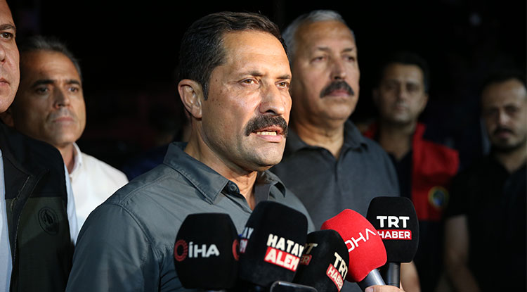 Hatay Dörtyol’daki Orman Yangınına Müdahale Sürüyor 2