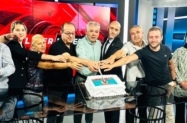 Lider Gazete’nin ‘5 Yıllık’ Başarısına Tatlı Bir Dokunuş1