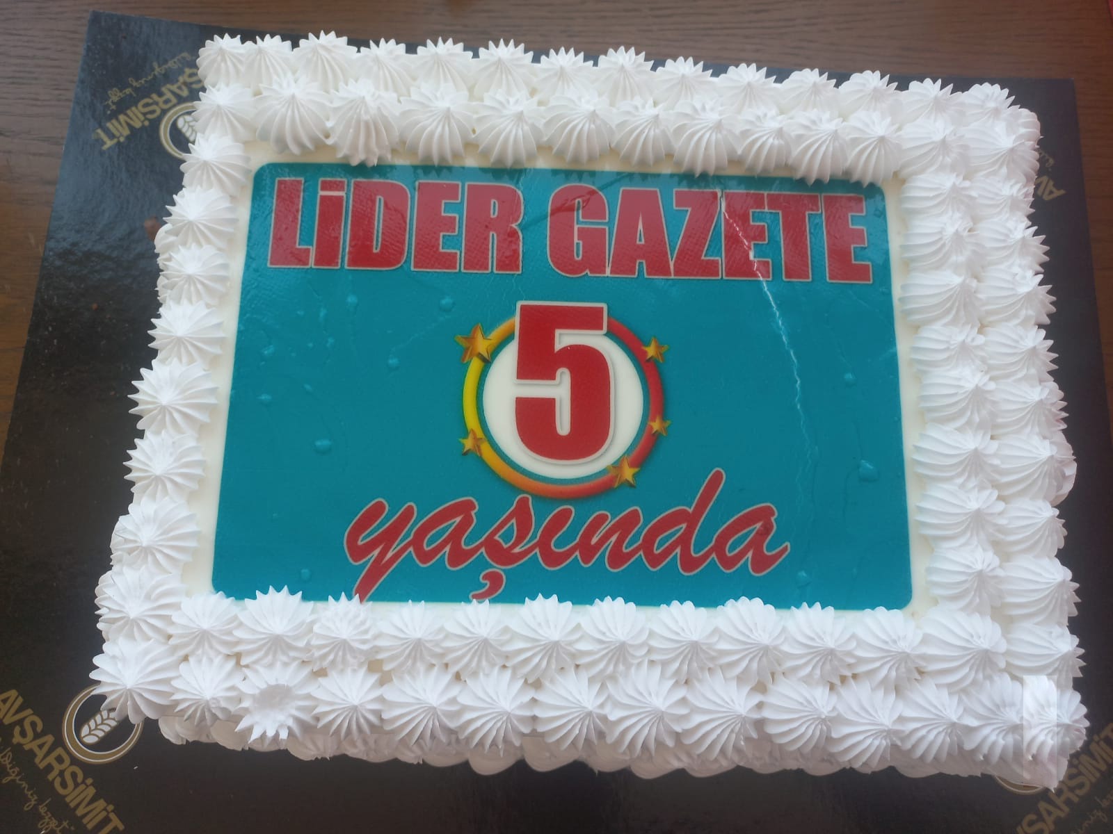 Lider Gazete’nin ‘5 Yıllık’ Başarısına Tatlı Bir Dokunuş3