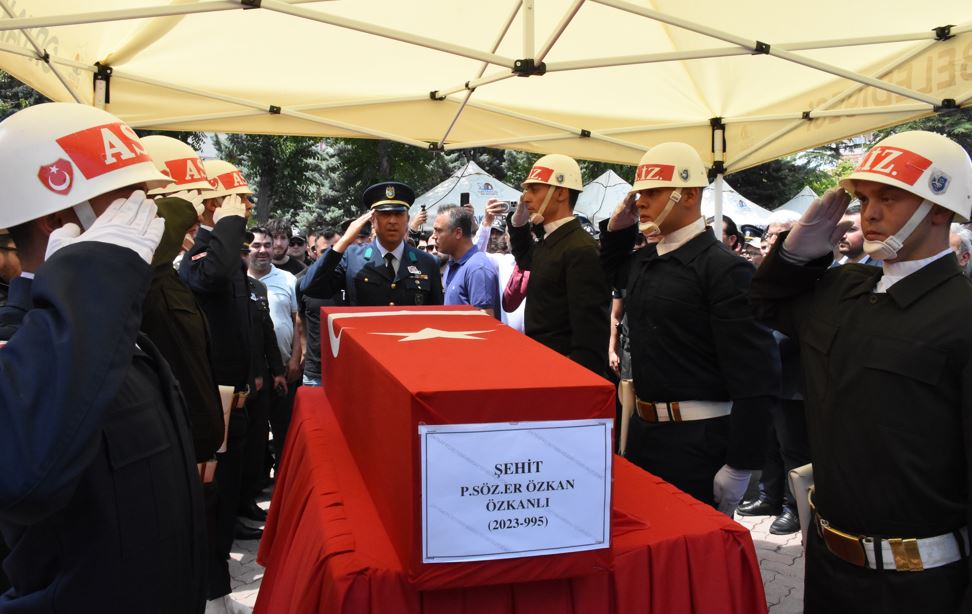 Şehit Özkan Özkanlı Son Yolculuğuna Uğurlandı
