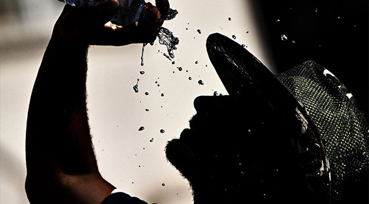 Sıcaklıklar 23 Ilde 40 Dereceyi Aştı