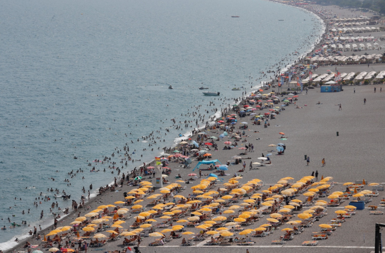 Turizm Kentinde Kavurucu Hafta Afrika Sıcakları Antalya’ya Geldi (3)