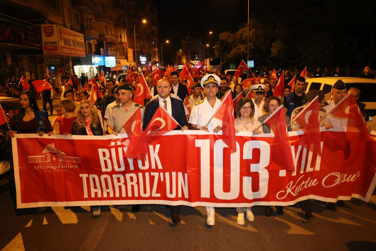 Afyonkarahisar'da Büyük Taarruz'un 103. Yıl Dönümünde Fener Alayı2