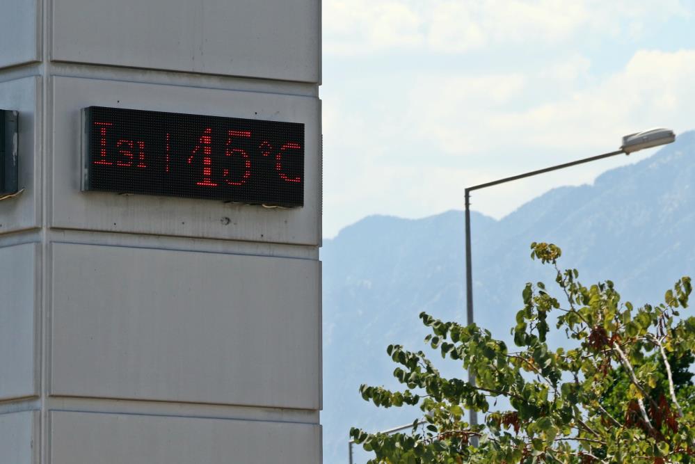 Antalya’da Termometreler 45’I Gördü