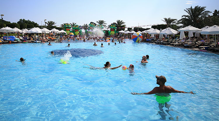 Antalya’ya Gelen Turist Sayısı 9,5 Milyonu Devirdi 2