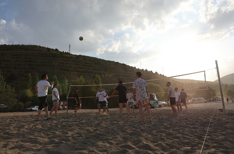 Bayburt’ta Nehir Kıyısındaki Doğal Plaj, Yeniden Düzenlendi (1)