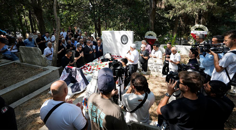 Beşiktaş'ın Efsane Başkanı Süleyman Seba, Vefatının 11. Yılında Anıldı 2