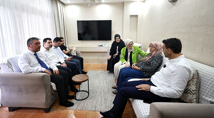 Cumhurbaşkanı Erdoğan'ın Terörsüz Türkiye Mektubu Mersin'de Şehit Annesine Ulaştı 1