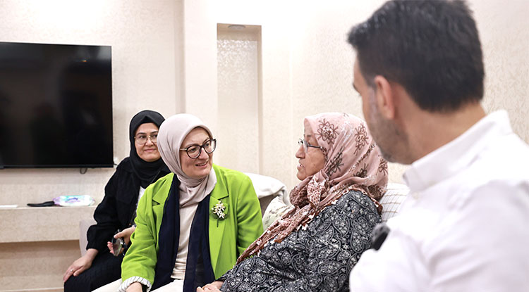 Cumhurbaşkanı Erdoğan'ın Terörsüz Türkiye Mektubu Mersin'de Şehit Annesine Ulaştı 2