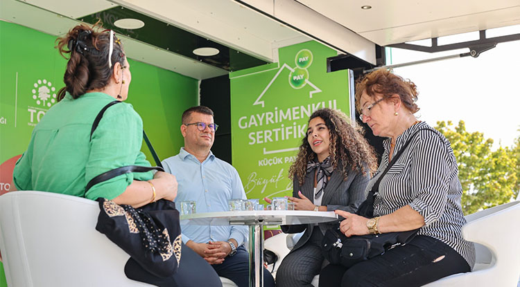 “ Gayrimenkul Sertifikası Bilgilendirme Tır Ve Çadırları” İstanbul Meydanlarında 1