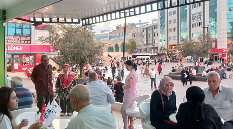 “ Gayrimenkul Sertifikası Bilgilendirme Tır Ve Çadırları” İstanbul Meydanlarında 2-1