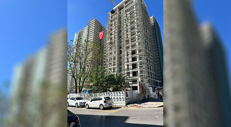 İ Ş İ N E N K O L A Y I V U R U N A B A L I Y A 1