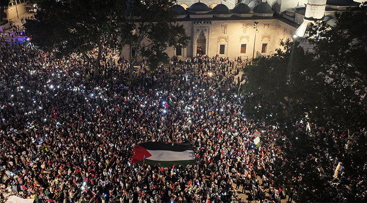 İstanbul’da Gazze'ye Umut Işığı Ol Sloganıyla Yürüyüş Düzenlendi 2