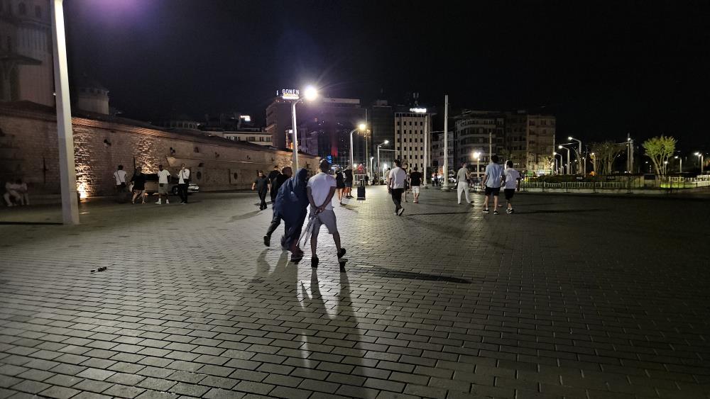 İstanbul'da Gök Gürültülü Sağanak Etkili Oldu2