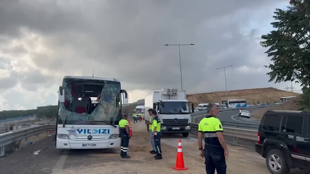 Kuzey Marmara Otoyolu'nda Yolcu Otobüsü Kaza Yaptı2