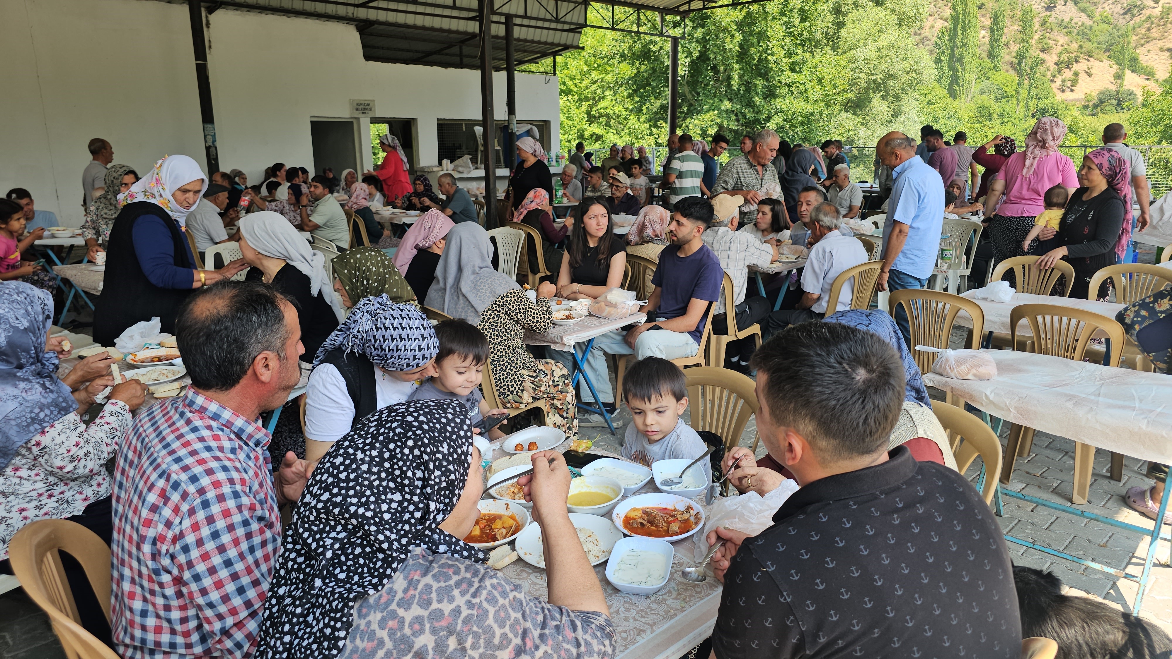 Mahallede Geleneksel Köy Buluşması Coşkusu (2)