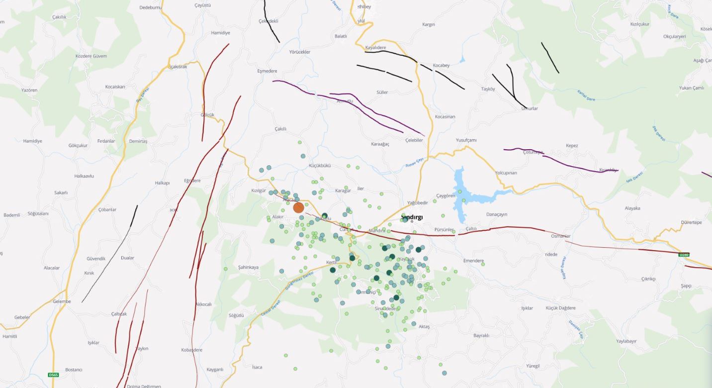 Sındırgı’da 237 Artçı Deprem