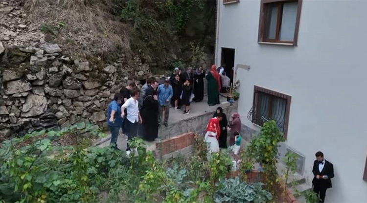 Trabzon'da Gelin Alma Töreninde Havaya Ateş Açıldı 1 Kişi Hayatını Kaybetti 1