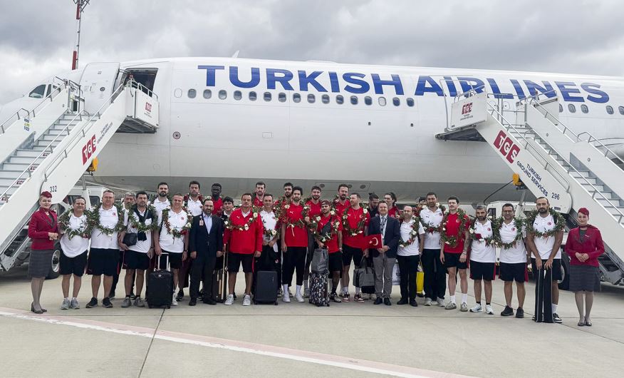 A Milli Basketbol Takımı, Yurda Döndü1