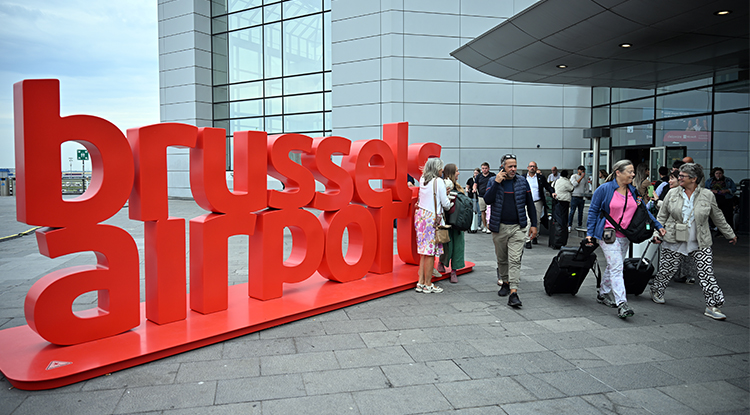 Avrupa’daki Havalimanlarına Siber Saldırı Uçuşlarda Aksama Yaşanıyor 1