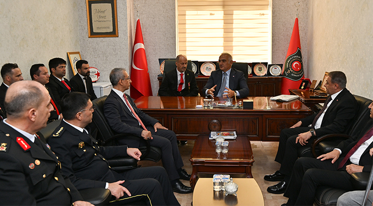 Bakan Ersoy, Gaziler Günü’nde Şanlıurfa’daki Gazileri Ziyaret Etti 1