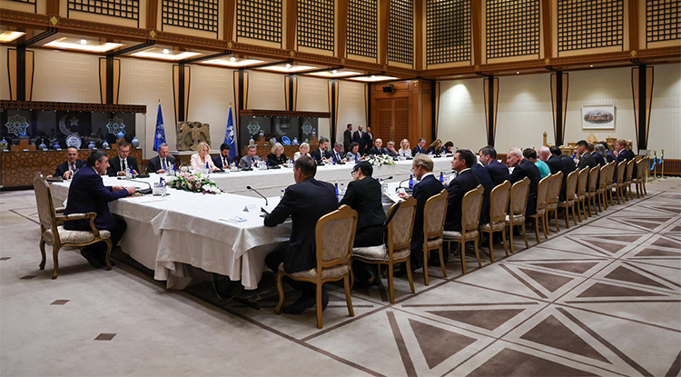 Cevdet Yılmaz, A B Türkiye Delegasyonu'nu Ve Üye Ülke Büyükelçilerini Kabul Etti 1