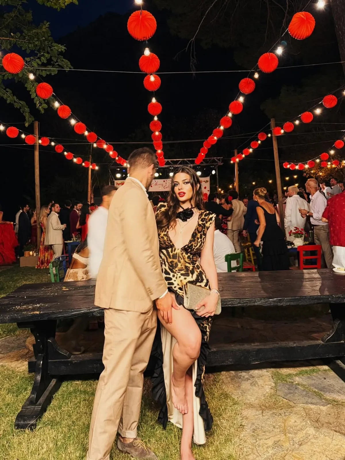 Derin Talu Sevgilisiyle Davete Katıldı1