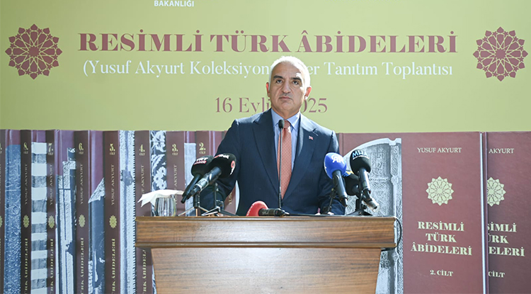 Dokuz Ciltlik “ Resimli Türk Âbideleri” Okurlarla Buluştu 2