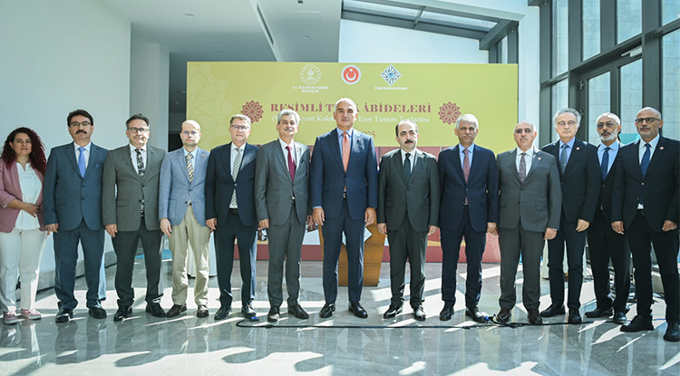 Dokuz Ciltlik “ Resimli Türk Âbideleri” Okurlarla Buluştu 3