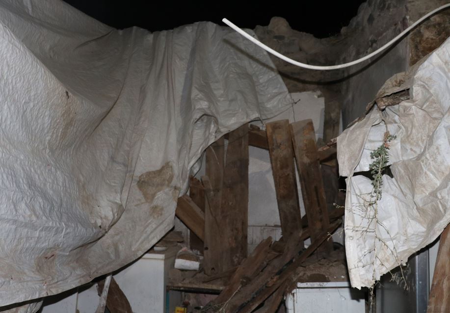 Erzurum'da Toprak Evin Damı Çöktü1