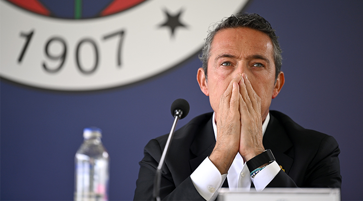 Fenerbahçe, Teknik Direktör Domenico Tedesco Için Imza Töreni Düzenledi 2