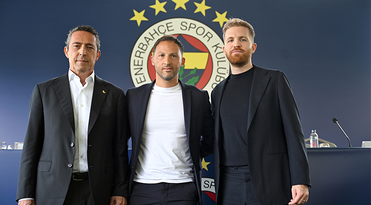 Fenerbahçe, Teknik Direktör Domenico Tedesco Için Imza Töreni Düzenledi