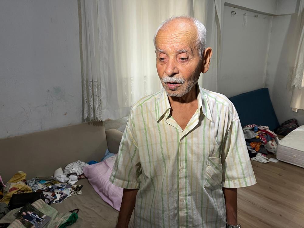 İzmir'de 2 Polisi Şehit Eden Katilin Odasında Dikkat Çeken Detaylar Bulundu5