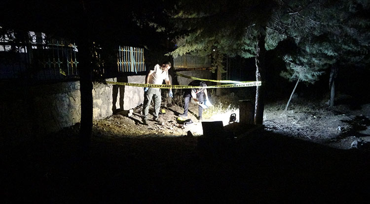 Malatya Da Mezarlıkta Kanlar Içerisinde Bulundu 4