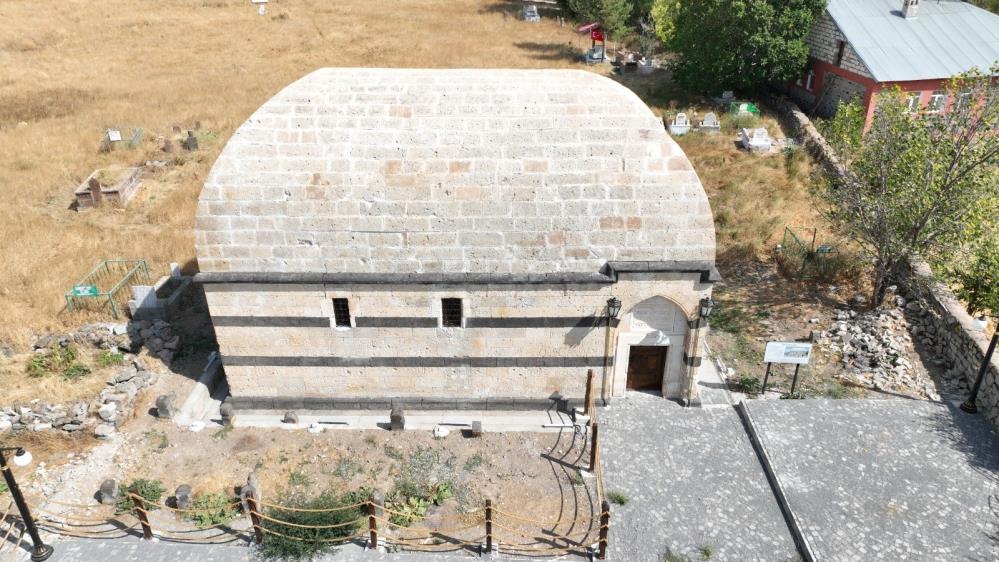 Tarihi Hamur Kümbeti Yeniden Ziyarete Açıldı1