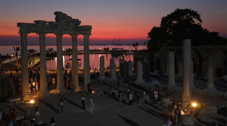 Turizmde Ağustos Zirvesi 7 Milyona Yakın Turist Türkiye'de 3