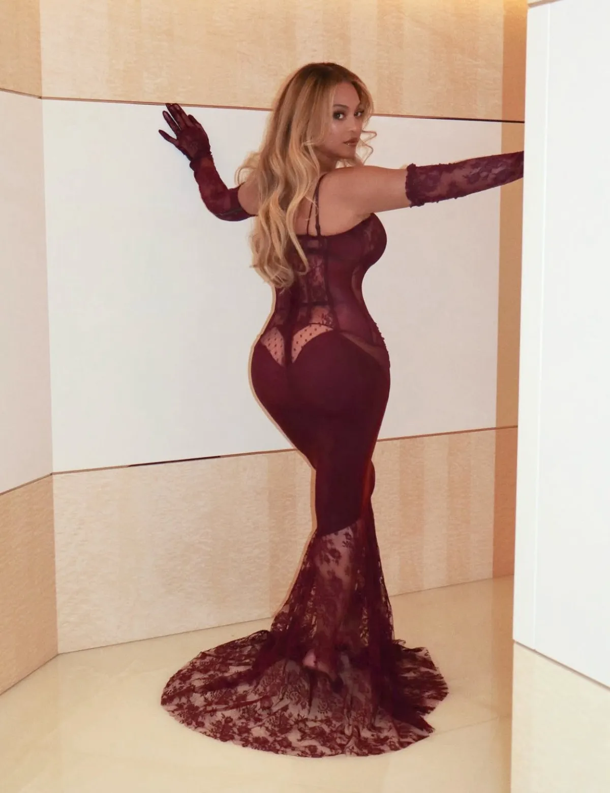 Yeni Yaşını Kutlayan Beyonce’den Cesur Pozlar