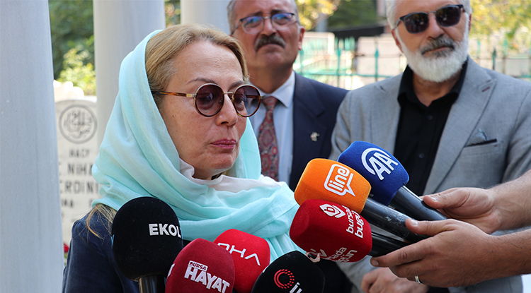 Zeki Müren Vefatının 29. Yılında Mezarı Başında Anıldı 2