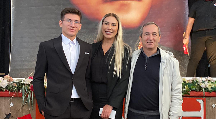 29 Ekim Cumhuriyet Bayramı, Aydınlıkevler Anadolu Lisesinde Coşkuyla Kutlandı 3