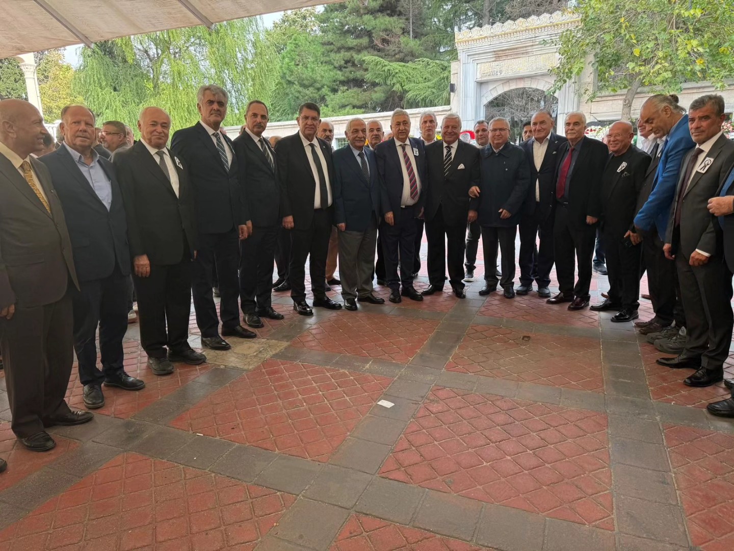 561829397 24731760136465105 1117742965136002854 N