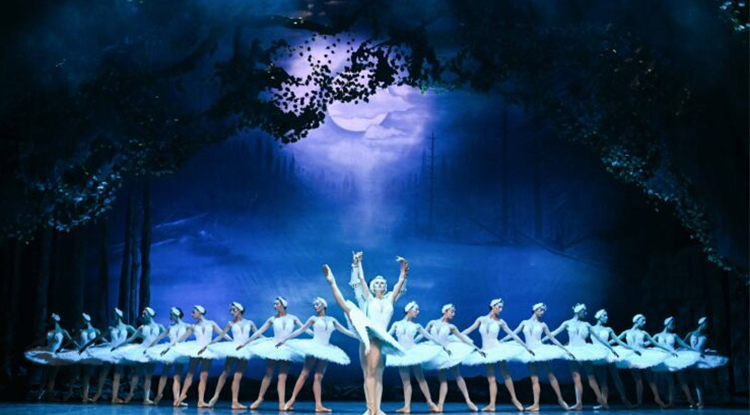 A K M, Yeni Sezonda İstanbul’un Kültür Sanat Nabzını Tutacak 5