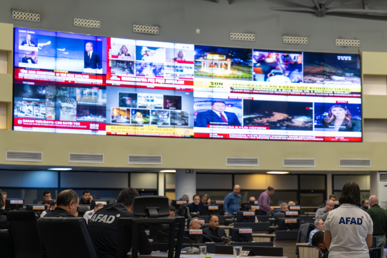 Afet Ve Acil Durum Yönetim Merkezi'nde Depreme Ilişkin Çalışmalar Sürüyor1