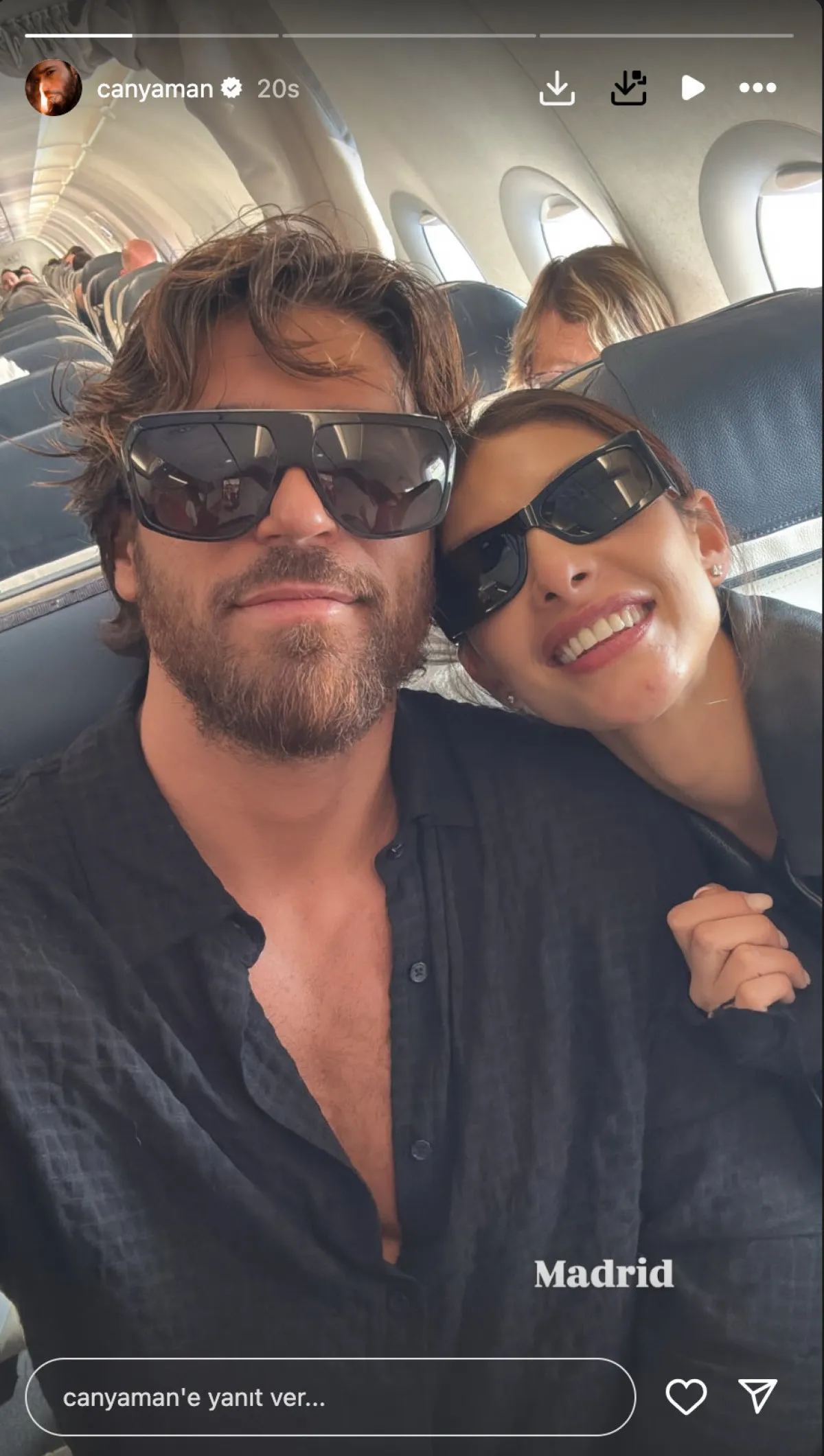 Can Yaman Ve Sevgilisi Sara Bluma Tatile Gitti