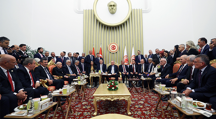 Cumhurbaşkanı Erdoğan’dan C H P’ye Fotoğraf Tepkisi O Kare, Gerçek Türkiye Fotoğrafıdır