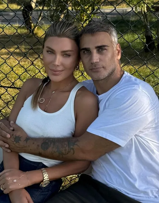 Doğuş, Eşiyle Evliliklerinin 11. Yılını Kutladı